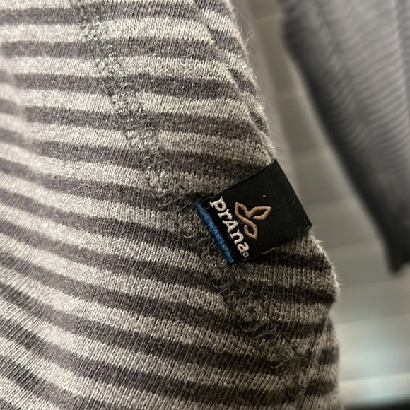 Prana Full Zip Sweatshirt - Picture 3 of 5